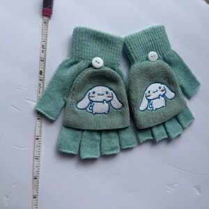 Sanrio blue fingerless gloves/mittens